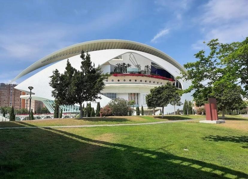 Apartamentos Ciudad De Las Artes Y Las Ciencias Valencia Luaran gambar